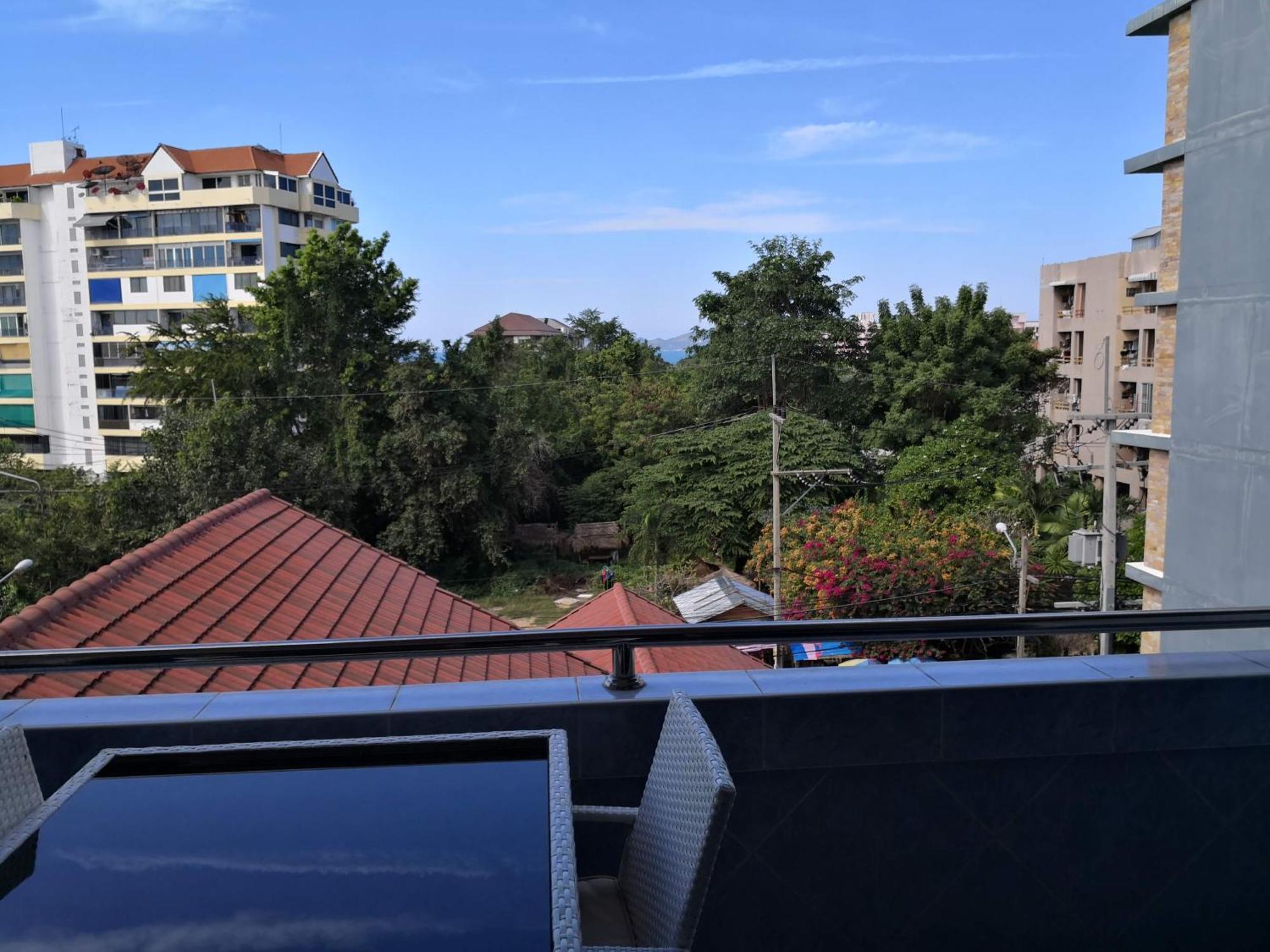 Jomtien Hill Pratamnak Pangsapuri *